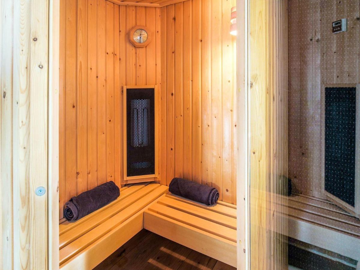 Traditional Farmhouse In Egmond Aan Den Hoef With Sauna Rinnegom Exterior photo